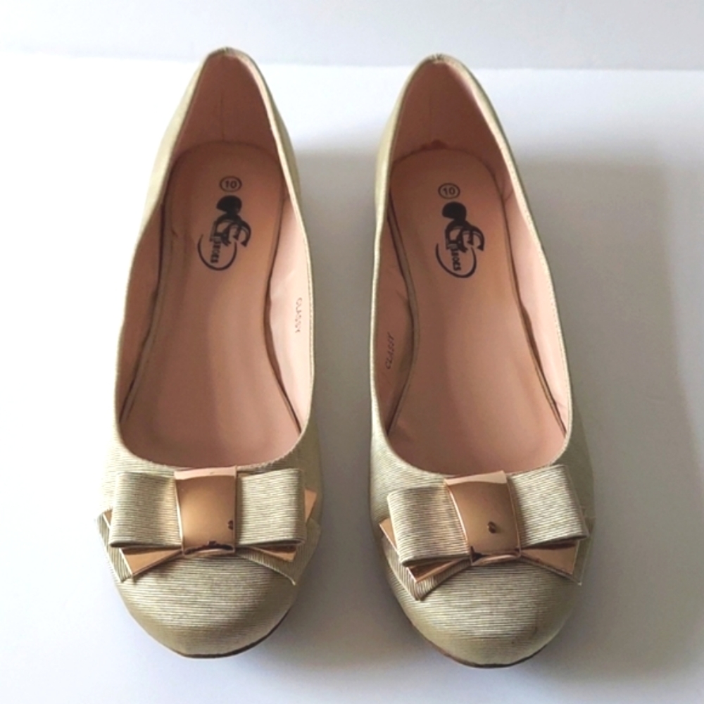CG Shoes Light Gold Bow Embellished Dress Flats